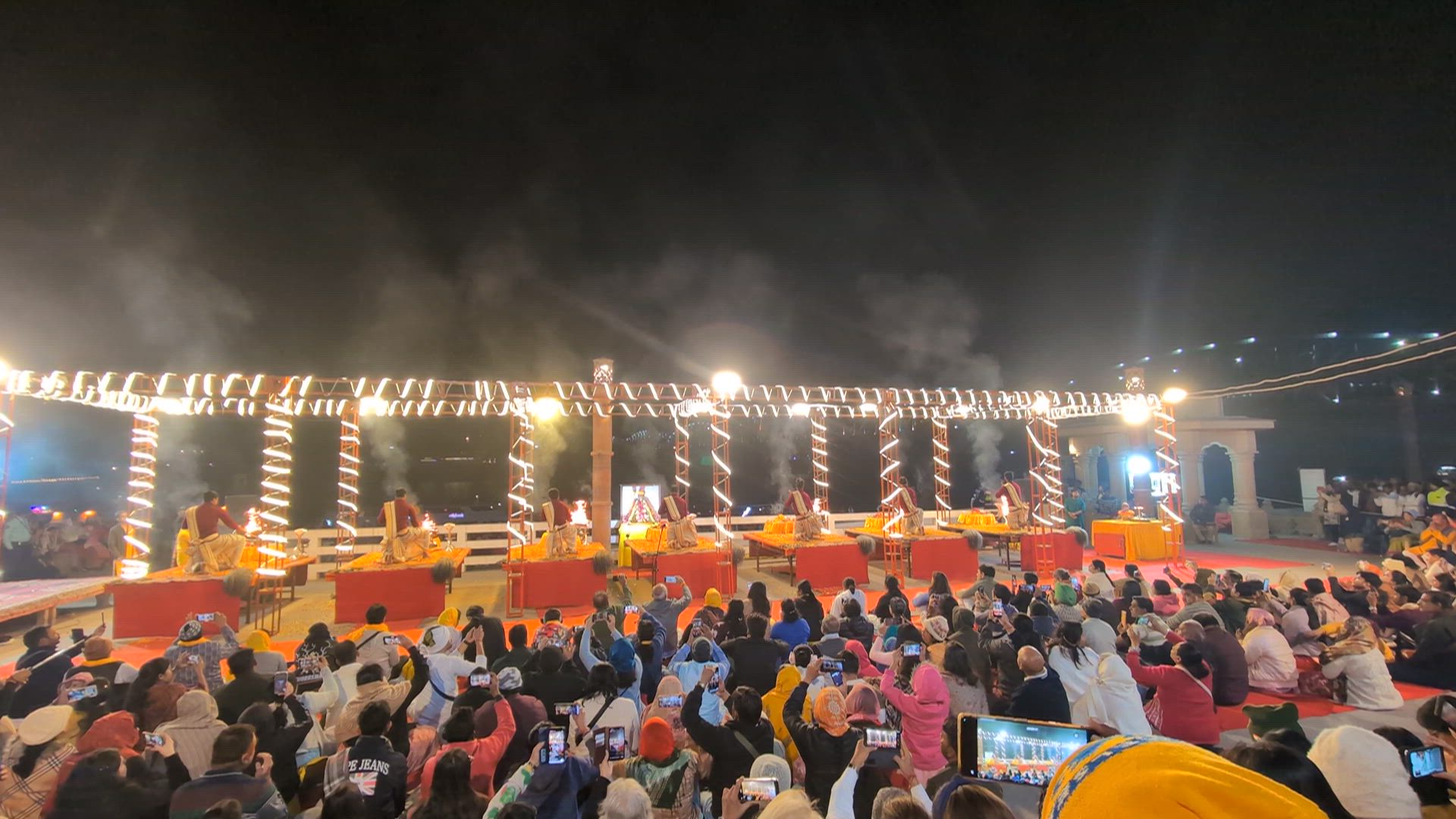 Vídeo de reseña del cliente sobre Grupo/Privado Triángulo de Oro con Varanasi Con Hoteles de Lujo de 4 Estrellas