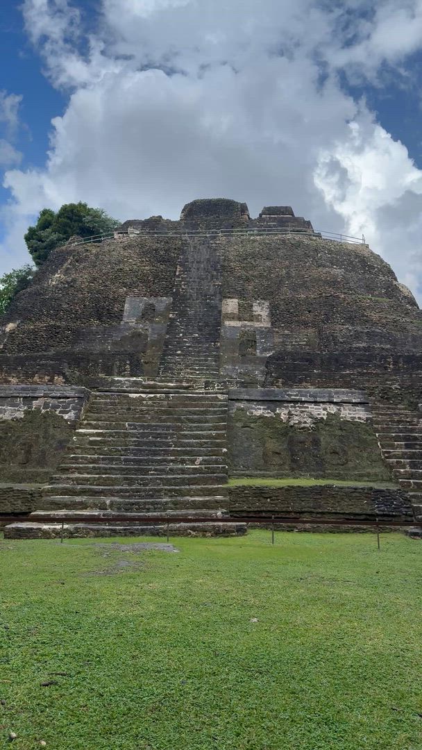 Terre de Belize et Tikal customer review video